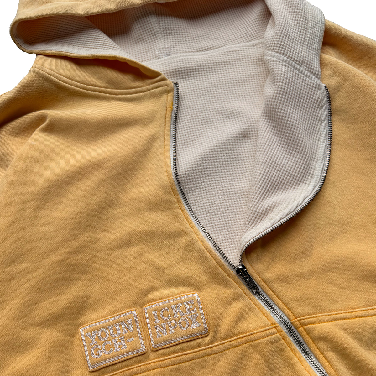 (Pre-Sale) Banana Wavy Zip